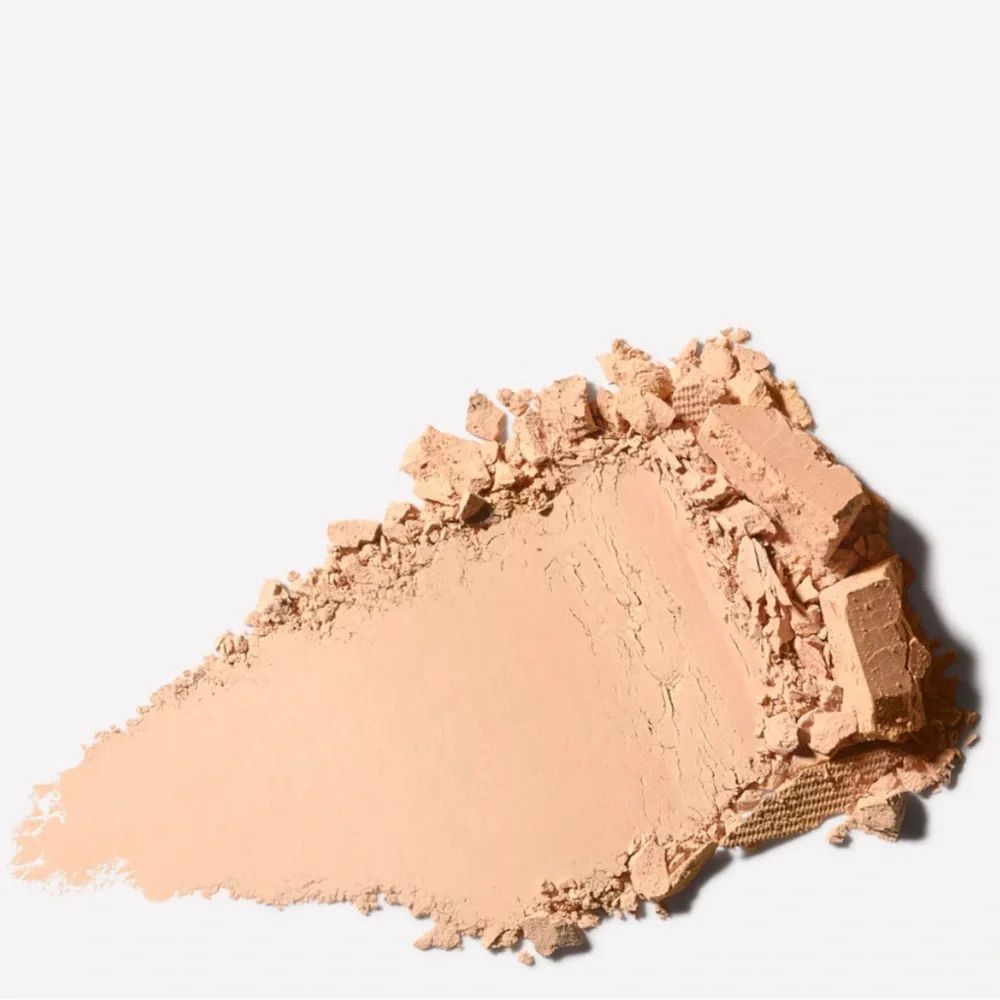 NW22 Foundation 12-hour, medium-2-full coverage, ultra-matte, controls oil/shine - Picture 3 of 4
